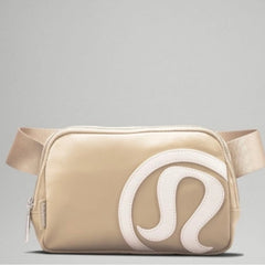 lululemon Everywhere belt bag limited edition 1L