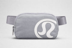 Everywhere belt bag limited edition 1L