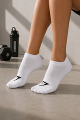 Gym Shark Quarter Socks \ white Box of 3