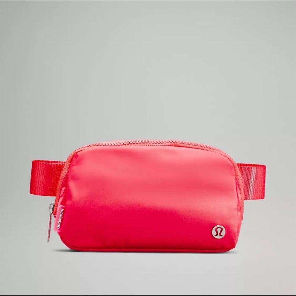 Everywhere Belt Bag 1L